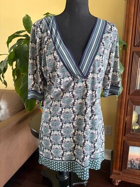 Max Studio deep V-neck tunic top - Large